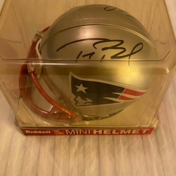 Tom Brandy & Randy Moss Autograph Mini Helmet - Picture 4 of 10